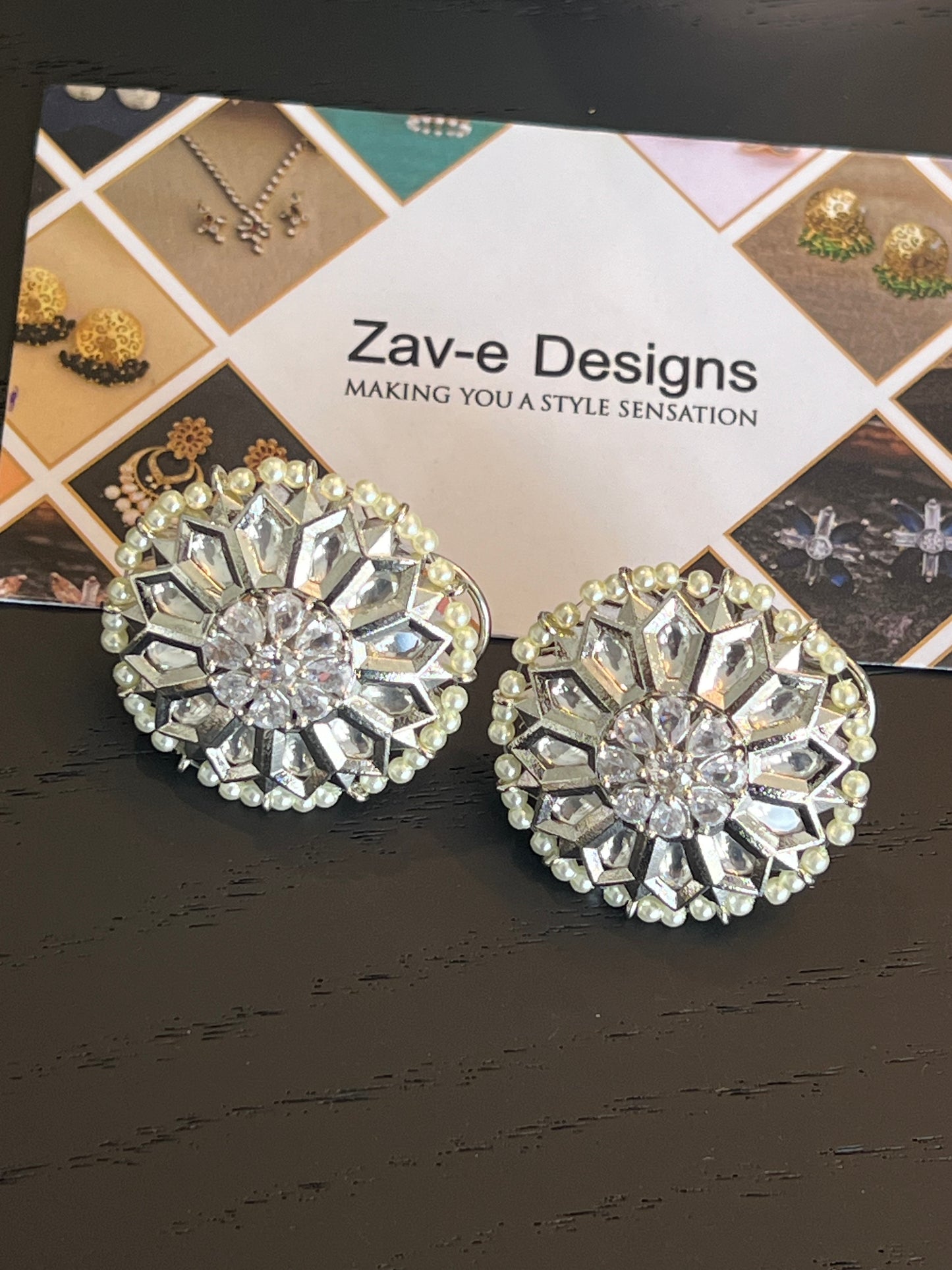 Silver kundan studs