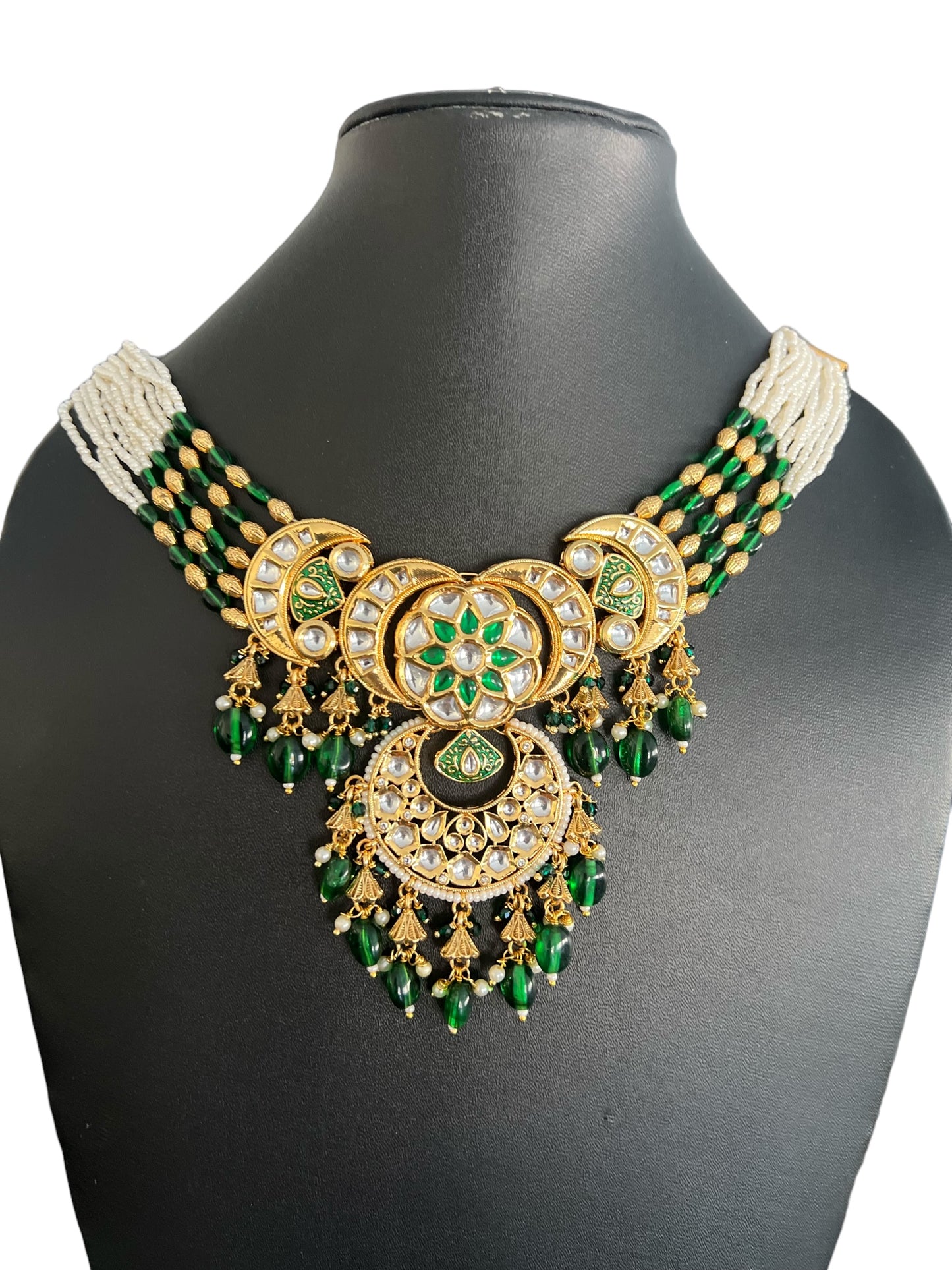 Traditional kundan necklace