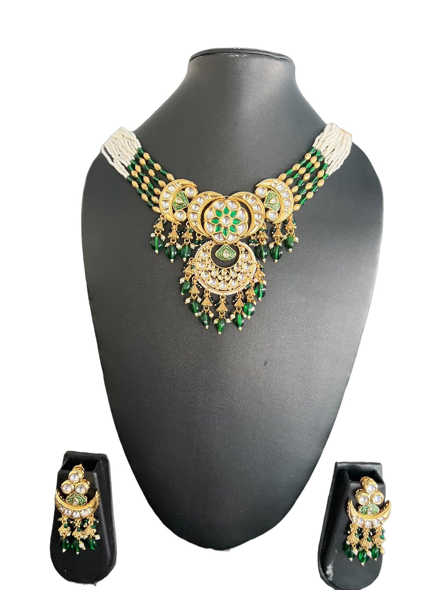 Traditional kundan necklace