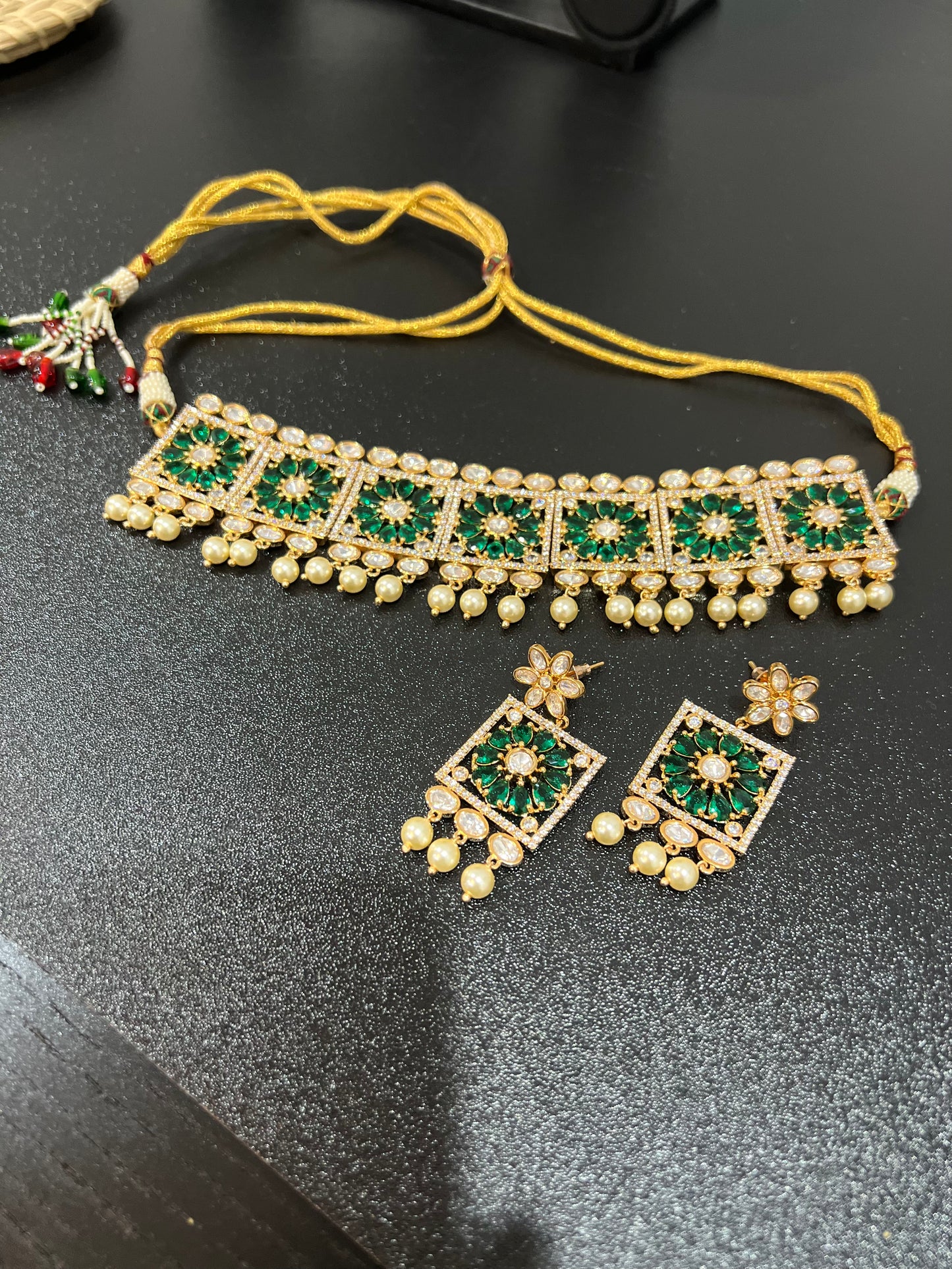 Green AD Kundan